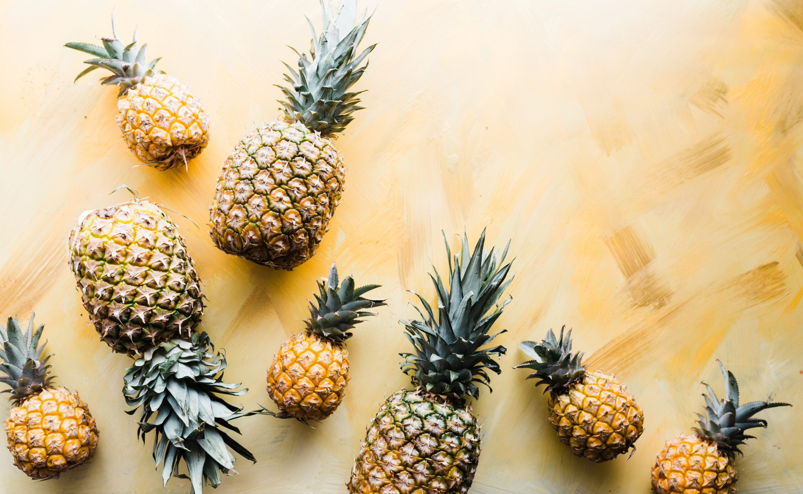 Obalový materiál z listů ananasu udrží potraviny čerstvé a čistí odpadní vodu