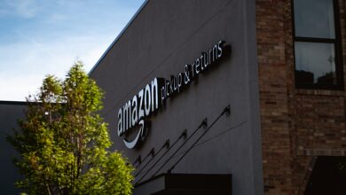 Amazon zakázal prodej několika stovkám čínských firem